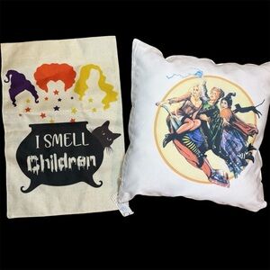 HOCUS POCUS themed decor | garden flag & throw pillow